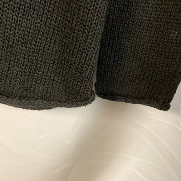 H&M Sweater - Picture 4 of 5